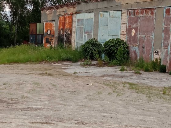 Нежитлові будівлі 1726,5 м2, 1.7 га, Звягель, вул. Карпенка, 46А Звягель