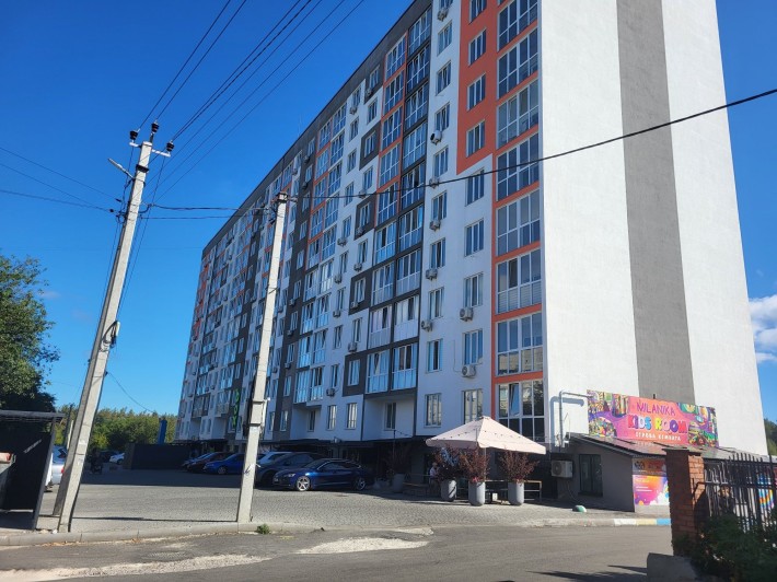 Продам комерційне приміщення в Обухові. - фото 1