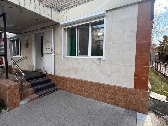 Продается действующий магазин. Хорошее место. Славянск. Славянск