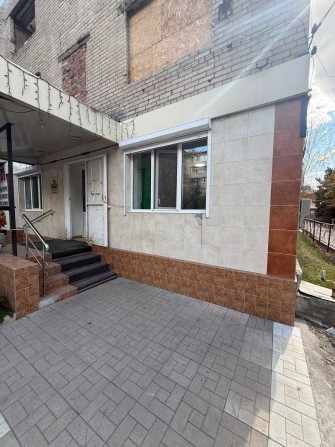 Продается действующий магазин. Хорошее место. Славянск. - фото 1