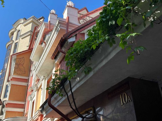 Продаж бізнесу у центрі Трускавця : готель, кафе, приміщення, ділянка Трускавец