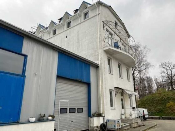 Продаж нерухомого та рухомого майна (молочний комплекс)  ТОВ "МІК" Трускавець