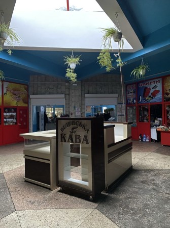 Торговий острівець на центральному овочевому ринку - фото 1