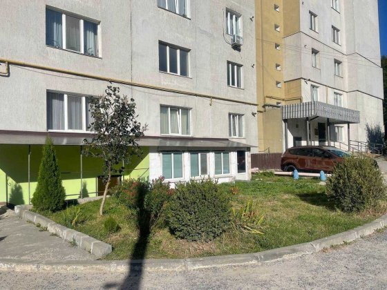 Продається приміщення 12 кв.м. по Лісогринівецькій, 18, Озерна! 6000 $ Хмельницкий