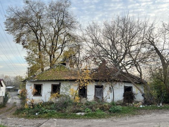 Продаж обєʼкту нерухомого майна(офіс) під реконструкцію на вул. Мишуги Шептицкий