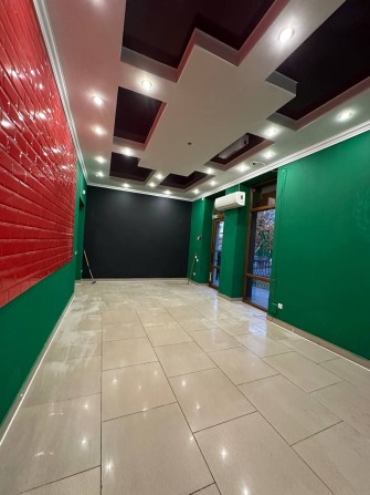 Продам приміщення в центрі міста Шептицький! - фото 1