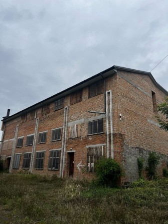 Приміщення під виробництво в місті.Хороше місцерозташування - фото 1