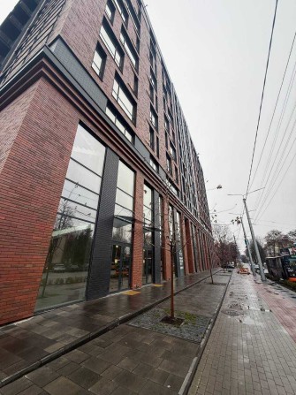 Фасадне приміщення в елітному БЦ Brickell по вул. Шевченко - фото 1