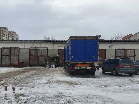 Продаж комерційного комплексу 600 м² з земельною ділянкою Хмельницький