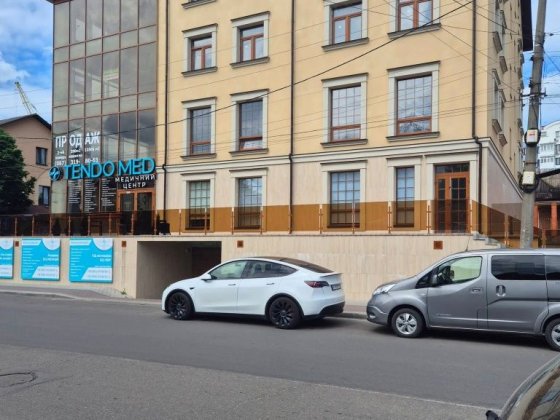 Продаж комерційного приміщення в центрі міста