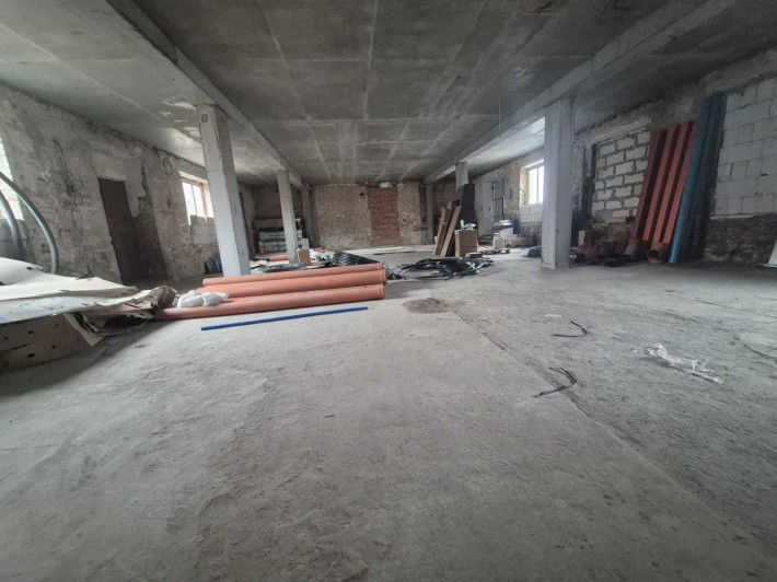 500м2 - склад-магазин в центрі - фото 1