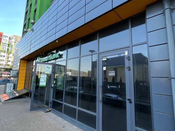 Продаж комерційного приміщення з фасадним входом Вишневое