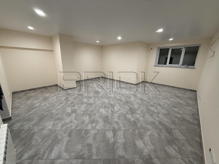 Комерційне приміщення з ремонтом 167м2 в ЖК Акварелі 1 - фото 1