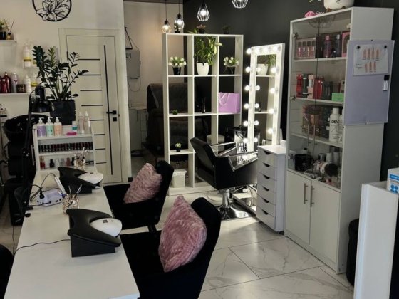 Продається терміново  бізнес , Студія Краси Івано-Франківськ