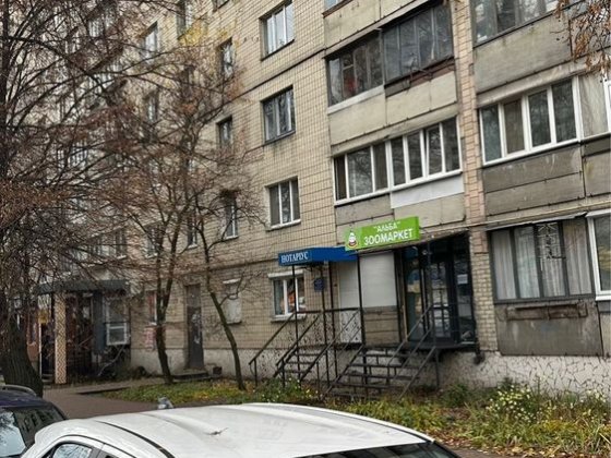 Продаж 3х кімнатної квартири , фасадна , гарний трафік Вишневое