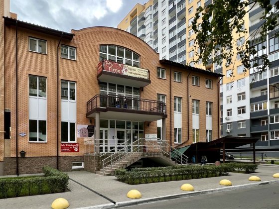 Продю  приміщення 64м в офісному центрі Бровари