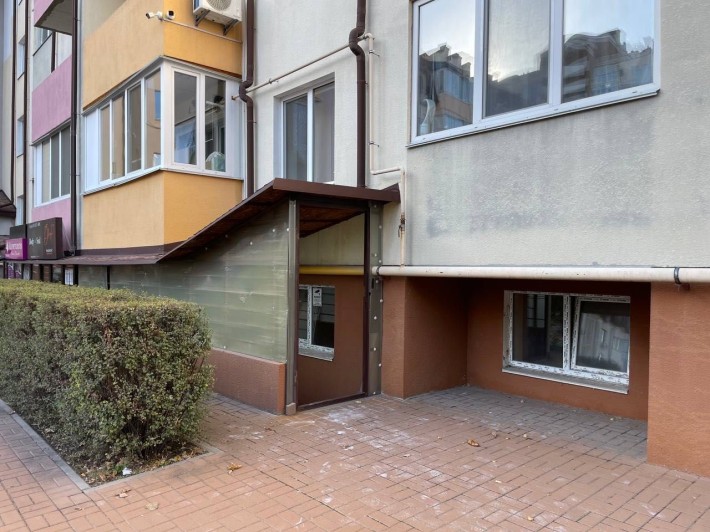 Продаж комерційного приміщення з ремонтом - фото 1