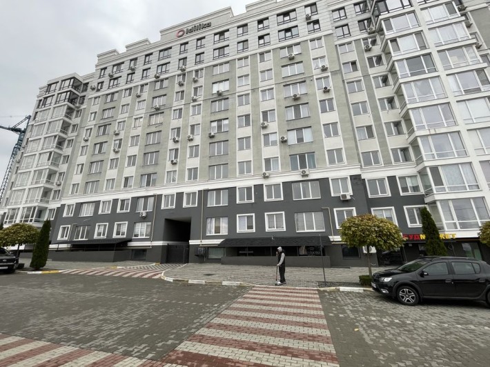 Продаж фасадного приміщення 65м2 біля 3 школи в ЖК Іділіка - фото 1