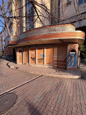 Продається комерційне приміщення в Центрі міста - фото 1