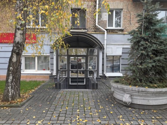 Продаж фасадного приміщення