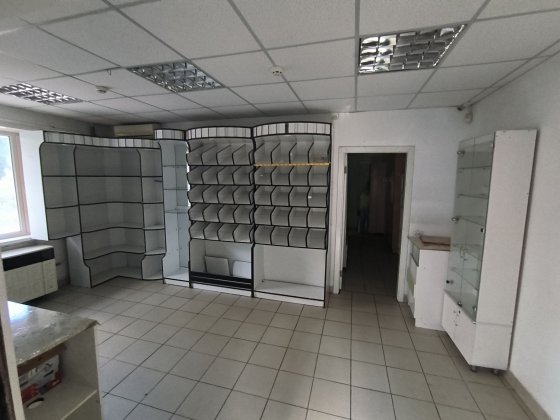 Продаж фасадного приміщення р-н Леваневського
