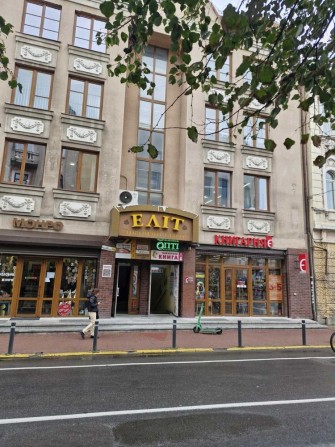 Продам в центрі приміщення офісне - фото 1