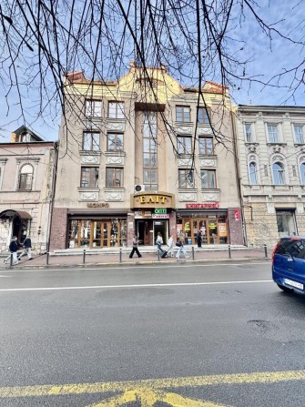 Комерційне приміщення вул. Любомира Гузара, центр міста - фото 1