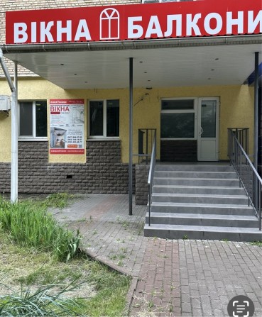 Продається офісне, фасадне приміщення в центрі - фото 1