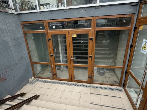 Продаж комерційне приміщення. Заведено усі комунікації. Поруч магазини Івано-Франківськ