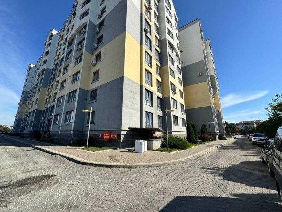 Продається комерційне приміщення по вул. Довженка. Івано-Франківськ