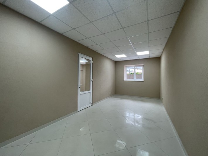 Офіс з ремонтом в центрі 72м2 - фото 1