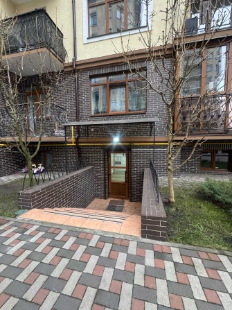 Комерційне приміщення з гарним ремонтом! Гарно розвинений район! Парк! - фото 1