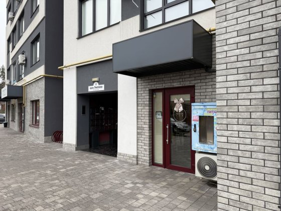 Комерційне фасадне приміщення з РЕМОНТОМ Ирпень