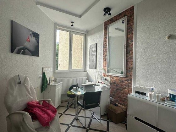 Продається діюча перукарня - сама доступна ЦІНА! Івано-Франківськ