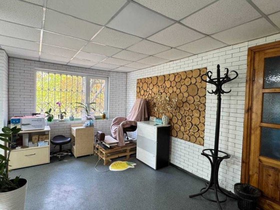 Продаж приміщення 43м2 поруч Володимира Великого Кривий Ріг