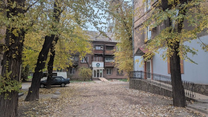 Приміщення під бізнес в центрі міста ,біля 95 кварталу Героїв АТО 41 а - фото 1