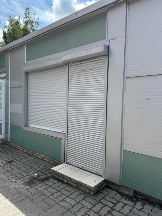 Продається  два магазини по 18 м2  на  вул Кравчука в районі ТЦ "Слон" - фото 1