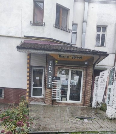 Продається комерційне приміщення в центрі міста - фото 1