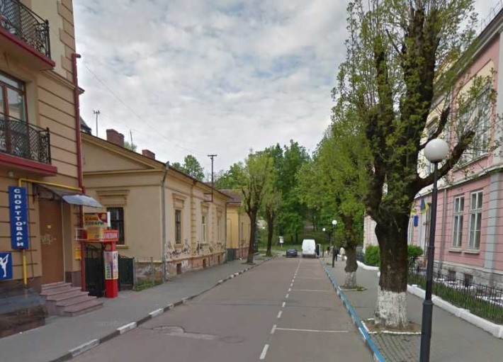 Продаж комерційного приміщення в центрі Івано-Франківська - фото 1