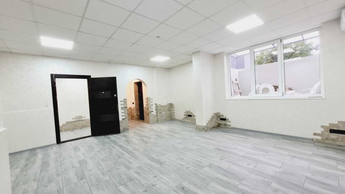 Продаж комерційного приміщення в м.Ірпінь, вул. Університетська 1Ш. - фото 1