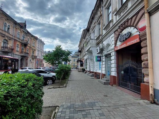 Продаж комерційного приміщення у центрі міста по вул.Січових Стрільців Івано-Франківськ