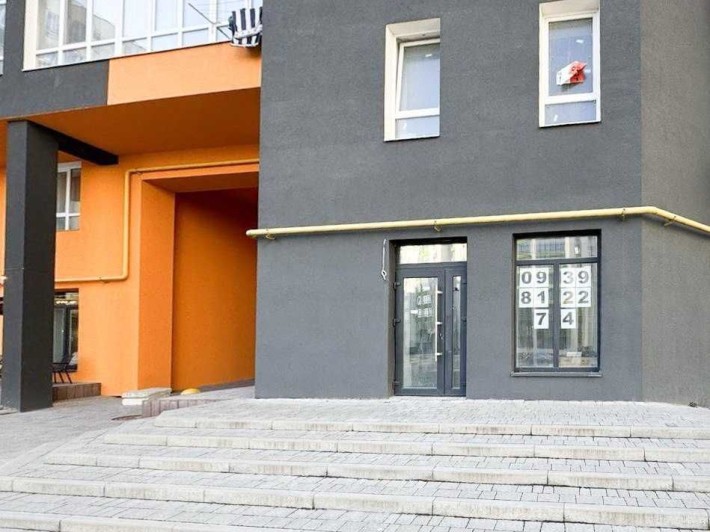 Продається комерційне приіщення в ЖК Міленіум в самому центрі ЖК. - фото 1