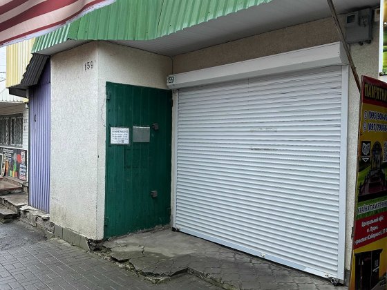Продаж торг. місця на Варшавському ринку 29 м2 біля центр. входу Луцк