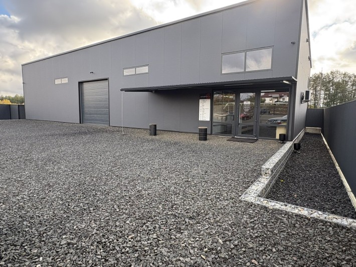 Продаж діючого бізнесу - СТО  з офісними приміщеннями у с. Забороль - фото 1