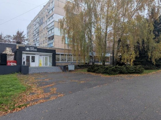 Продам приміщення на фасаді вул. Чарівній 22 з вітринними вікнами , Кривий Ріг