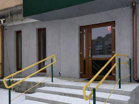 Вигідна інвестиція! Продається фасадне комерційне приміщення біля РАЦС Луцк