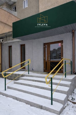 Вигідна інвестиція! Продається фасадне комерційне приміщення біля РАЦС - фото 1