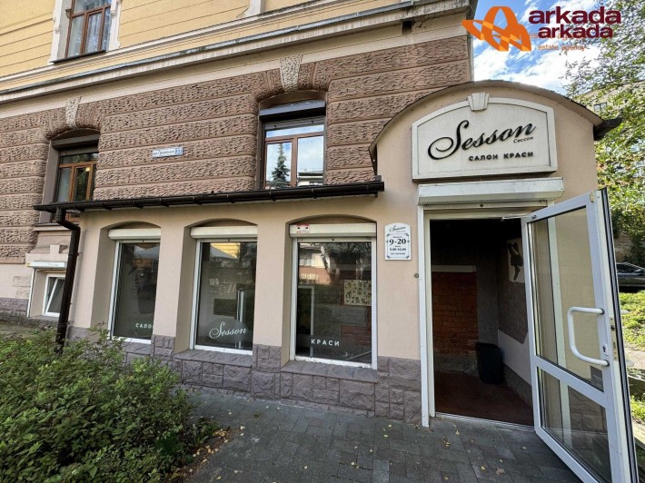 Продам приміщення в центрі Франківська на Грушевського.75м2 - фото 1