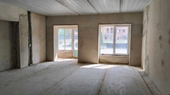 Центр міста здана комерція, не дорого, на документах - фото 1