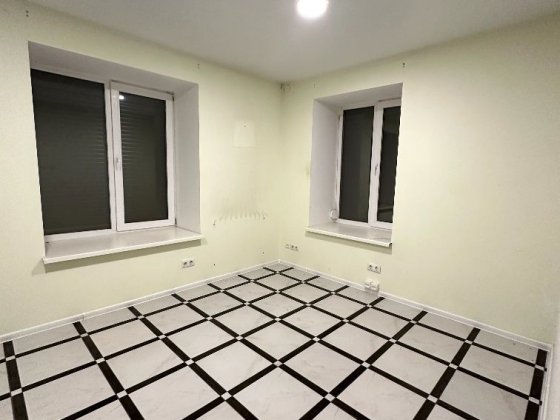 Комерція на центральній вулиці Ірпеня з ремонтом Ірпінь